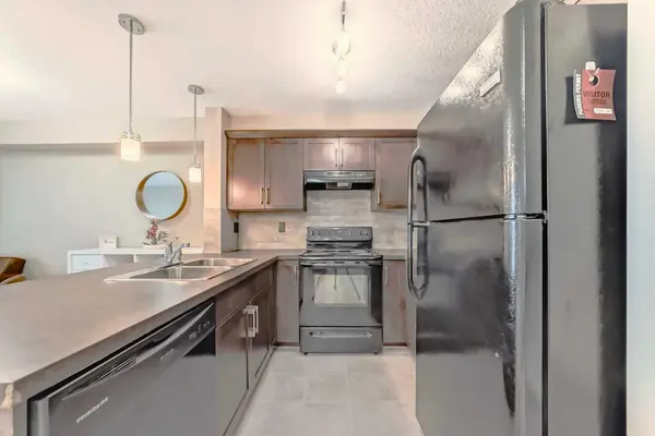 130 Panatella ST NW #2206, Calgary, AB T3K 0Y6