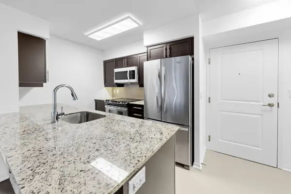 35 Bastion ST #1210, Toronto C01, ON M5V 0C2