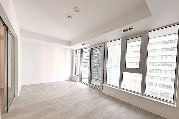 634 Church ST #2511, Toronto C08, ON M4Y 2G3