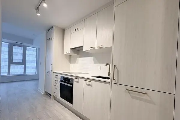 634 Church ST #2511, Toronto C08, ON M4Y 2G3