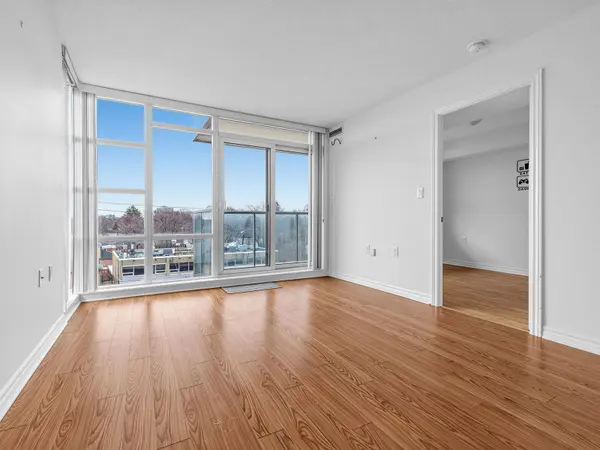 3830 Bathurst ST #512, Toronto C06, ON M3H 6C5