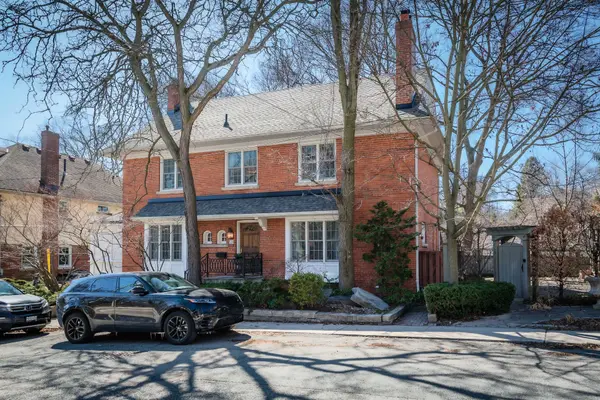 56 Poplar Plains RD, Toronto C02, ON M4V 2M8