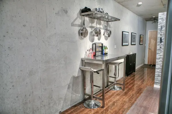 150 Sudbury ST #1806, Toronto C01, ON M6J 3S8