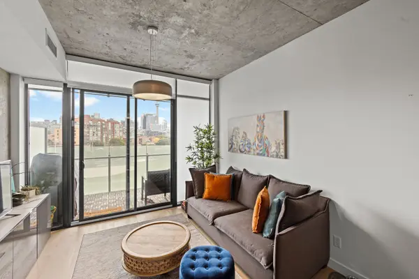 25 Stafford ST #613, Toronto C01, ON M5V 0G3