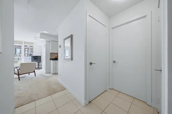 8 Trent AVE #407, Toronto E02, ON M4C 0A6