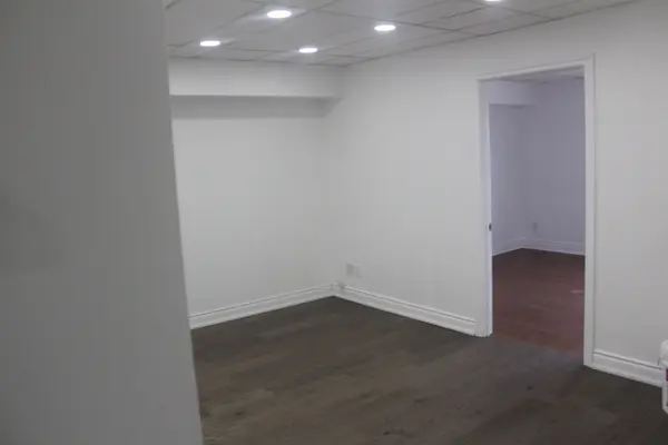 1887 Lawrence AVE E #A, Toronto E04, ON M1R 2Y3