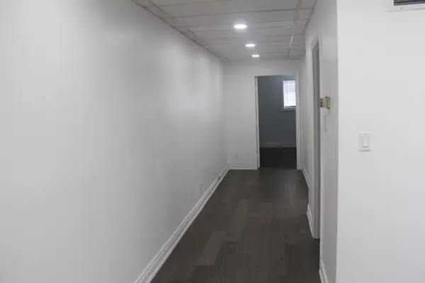 1887 Lawrence AVE E #A, Toronto E04, ON M1R 2Y3