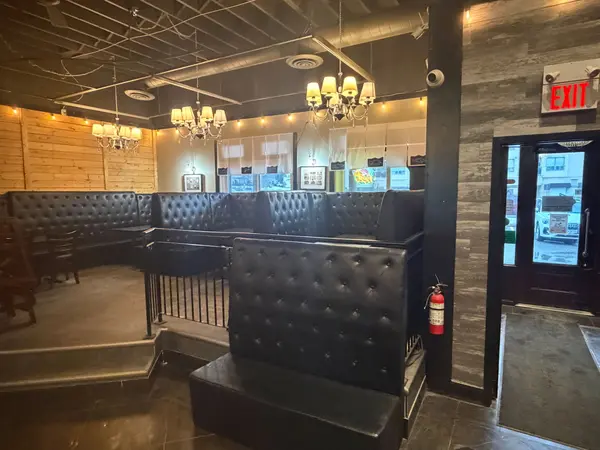 155 Wellington ST E, Aurora, ON L4G 1J4