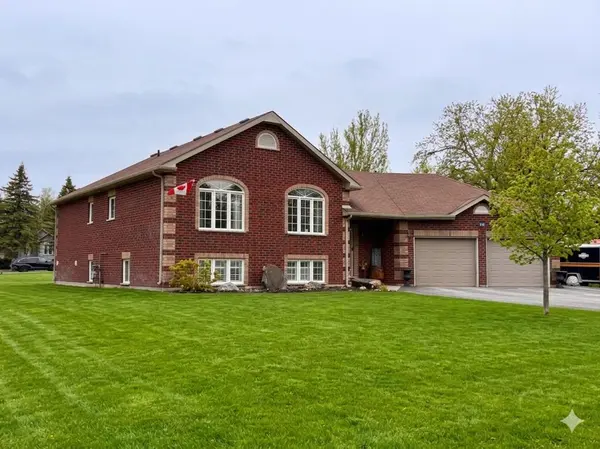 10 Fisher DR, Adjala-tosorontio, ON L0M 1J0