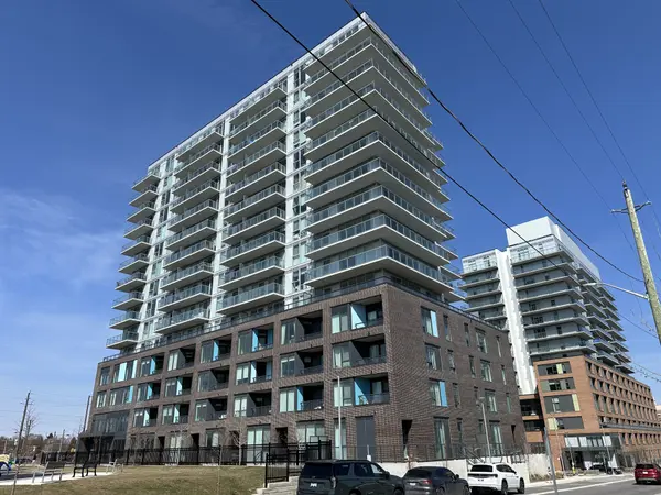 185 Deerfield RD #1404, Newmarket, ON L3Y 0G7