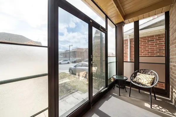 318 Miller Park AVE, Bradford West Gwillimbury, ON L3Z 0X8