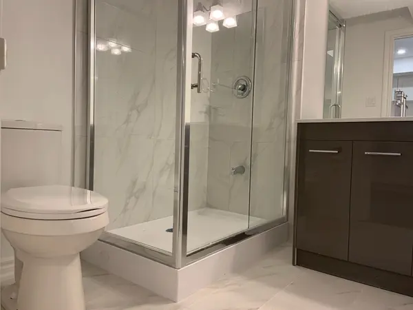 68 Drizzel CRES #Bsmt, Richmond Hill, ON L4E 1G8