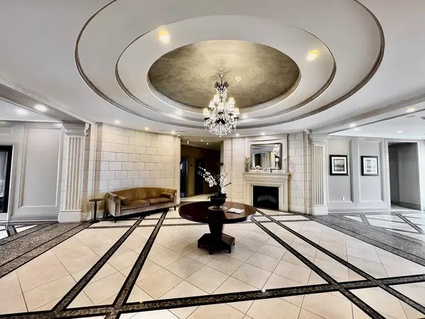 180 John West WAY #413, Aurora, ON L4G 0R3