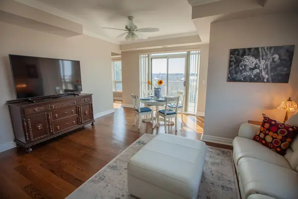 180 John West WAY #413, Aurora, ON L4G 0R3