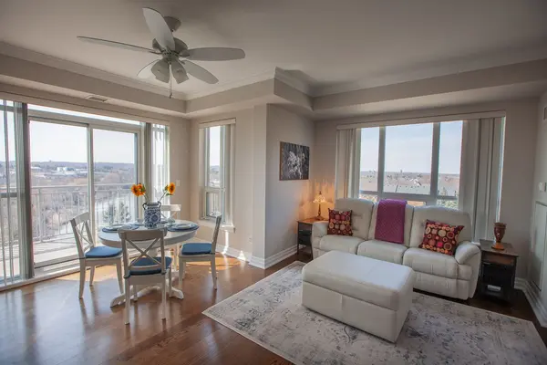 180 John West WAY #413, Aurora, ON L4G 0R3