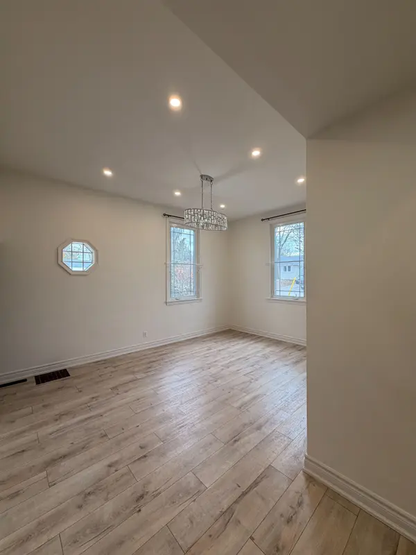 769 Arthur ST, Newmarket, ON L3Y 1S4