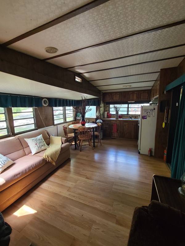 105 Horseshoe CIR, Georgina, ON L0E 1N0