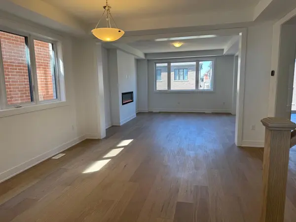 38 Suzuki ST, Barrie, ON L9J 0Y8