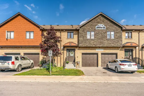 29 MADELAINE DR #4, Barrie, ON L9J 0G8