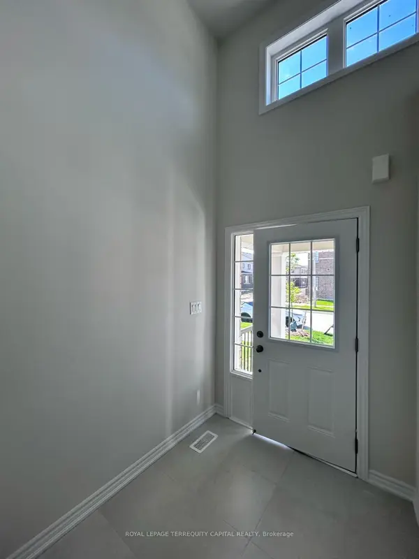 26 Valleybrook RD #Upper, Barrie, ON L9S 2Z8