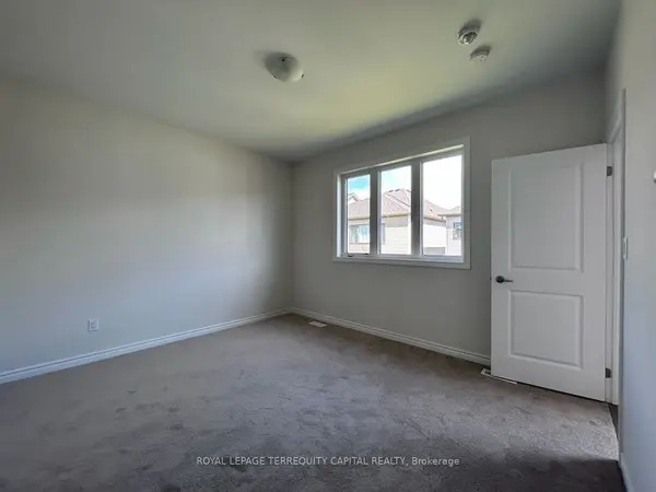 26 Valleybrook RD #Upper, Barrie, ON L9S 2Z8