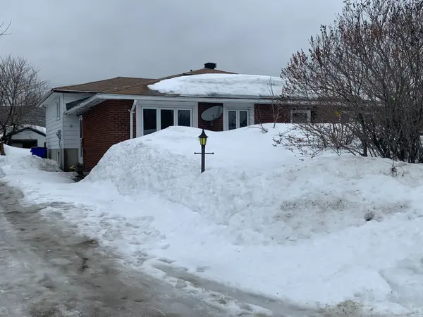 35 Graham LN, Timmins, ON P4N 7Z5