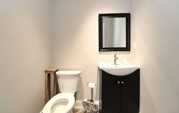 69 King ST W #Main- Back, Caledon, ON L7E 1A2