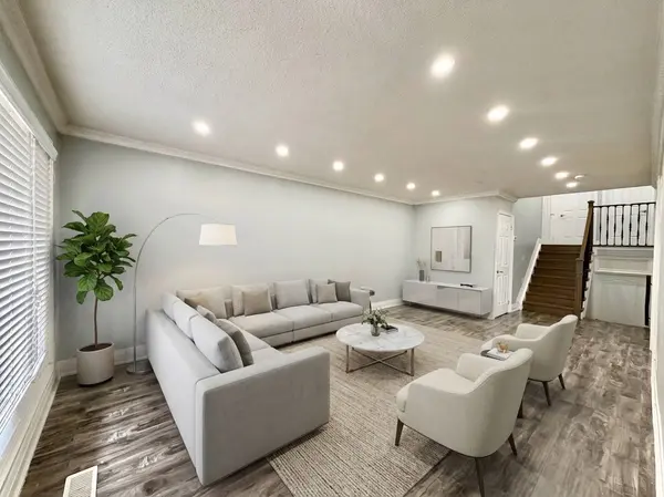 72 Dantek CT, Brampton, ON L6V 3T4