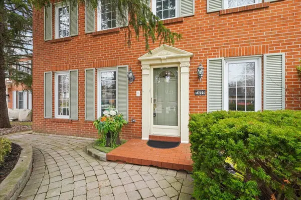 3459 Pitch Pine CRES, Mississauga, ON L5L 1P9