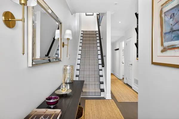 1815 Pagehurst AVE, Mississauga, ON L4X 1Y5