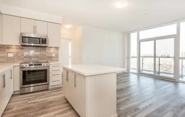 4699 Glen Erin DR #909, Mississauga, ON L6M 2E5