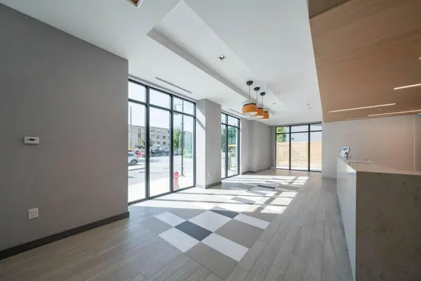 25 Neighbourhood LN #512, Toronto W07, ON M8Y 0C4