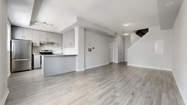 349 Wheat Boom DR #310, Oakville, ON L6H 7X5