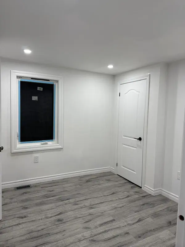 10 Louvain ST #2nd Level, Toronto W03, ON M6N 4W8