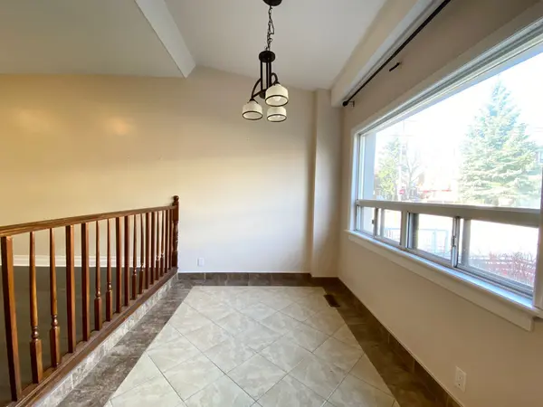 268 Silverthorn AVE, Toronto W03, ON M6N 3K4