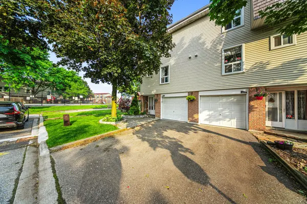 120 Ellerslie RD, Brampton, ON L6T 4C3