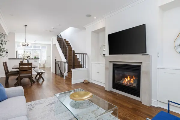 59 Lobo Mews, Toronto W08, ON M8Z 0B2