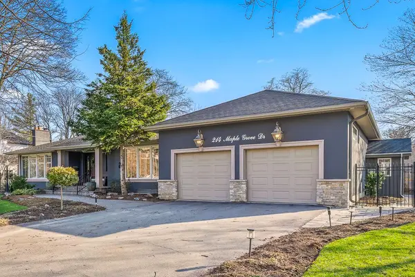 214 MAPLE GROVE DR, Oakville, ON L6J 4V3