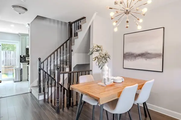 224 Rosemount AVE #20, Toronto W04, ON M9N 1M8