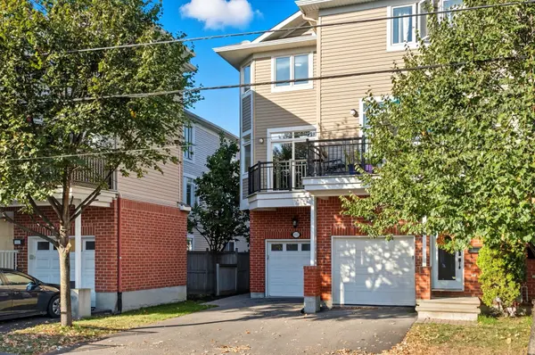 1512 Clementine BLVD, Billings Bridge - Riverside Park And Area, ON K1H 8E9