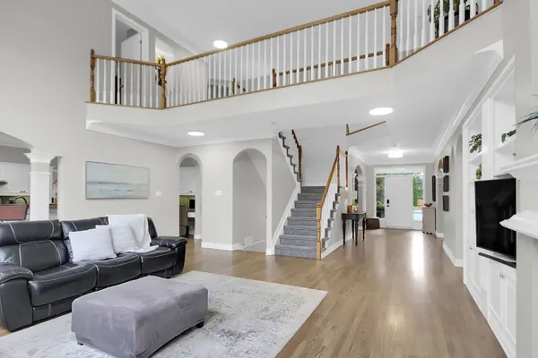 13 Beechgrove GDNS, Stittsville - Munster - Richmond, ON K2S 1W5