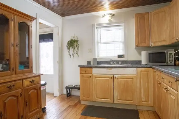 69 Bridge ST, Addington Highlands, ON K0H 1L0