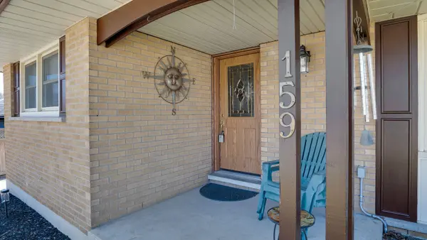 159 Elkington DR, Kitchener, ON N2B 1S1