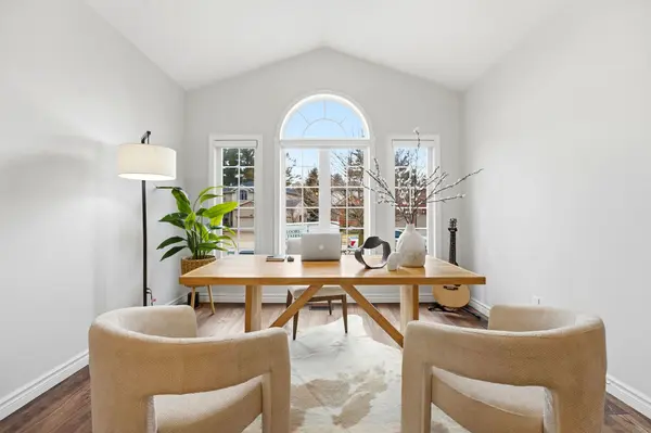 20 Cottonwood CRES, Cambridge, ON N1T 2A7