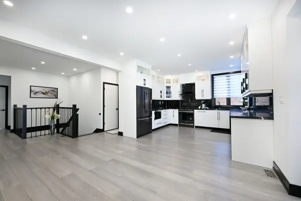 374 Highway 8 N/A, Hamilton, ON L8G 1E8