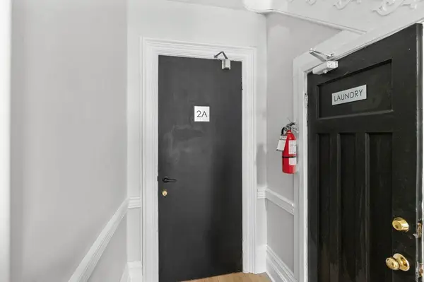 67 Ontario AVE, Hamilton, ON L8N 2X1