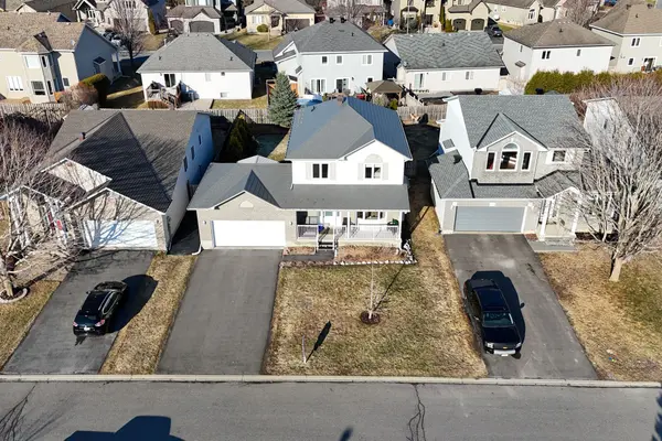 106 Lachaine ST, Russell, ON K0A 3H0