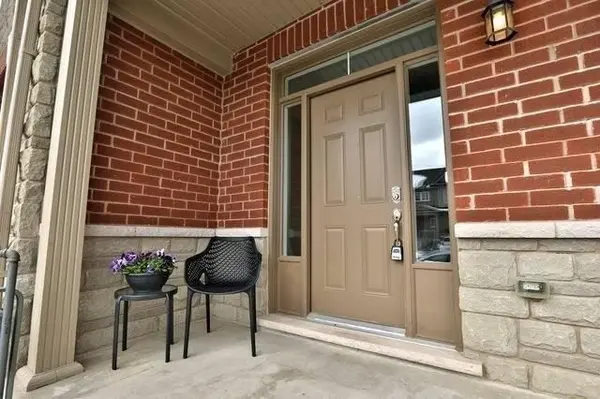 29 Bradbury RD, Hamilton, ON L8J 0L1