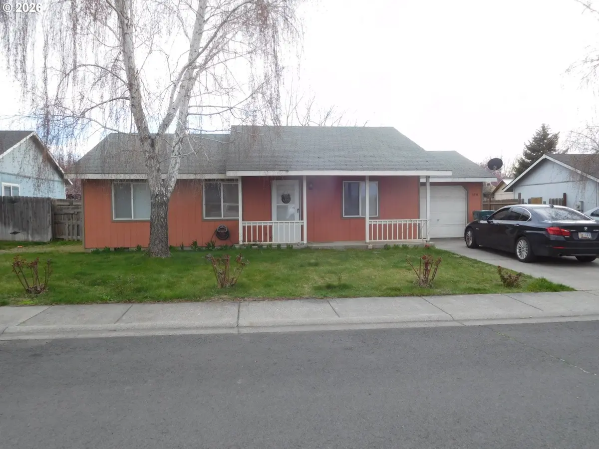 180 NE 15TH AVE, Milton Freewater, OR 97862