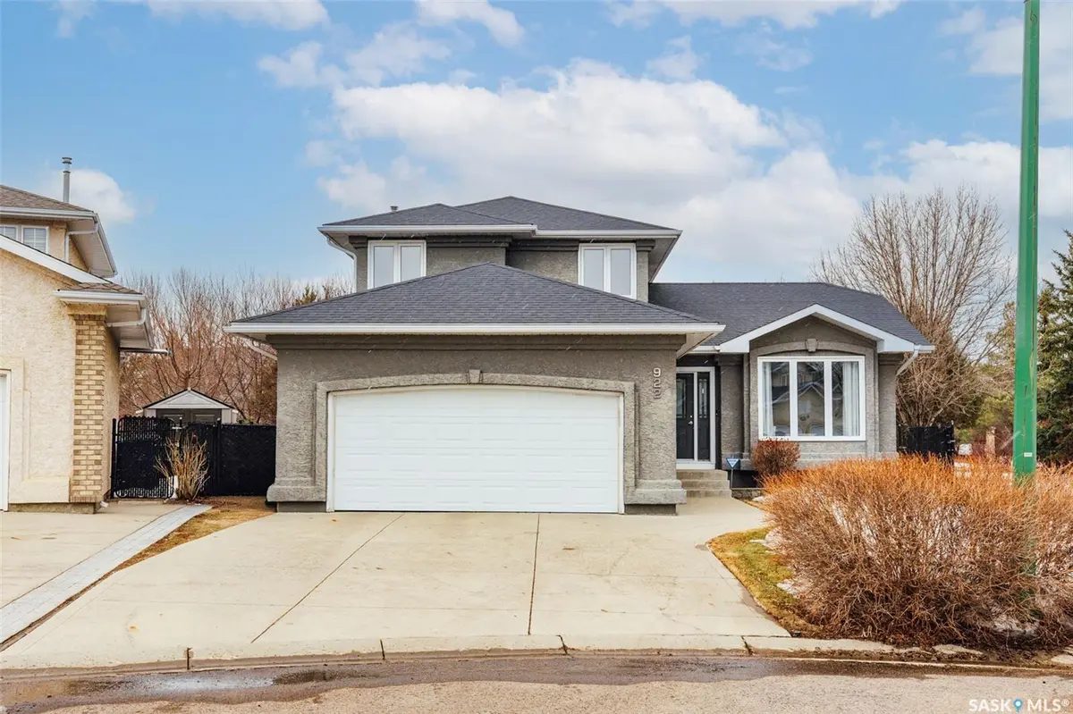 922 Budz GREEN, Saskatoon, SK S7N 4M9